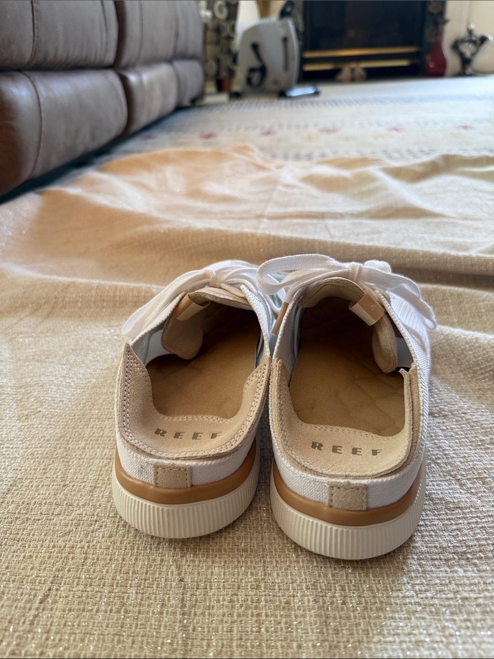 Reef Women's White Sneakers with Gold Accents - Picture 4 of 8